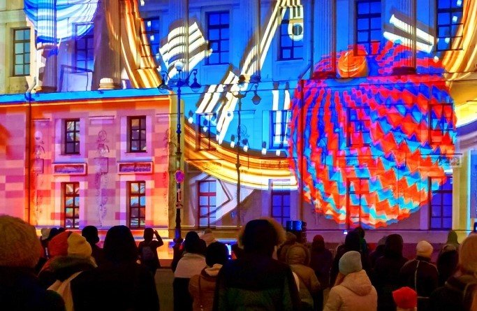 Фасад Главного штаба на Дворцовой площади станет экраном для 3D шоу «Страна света»