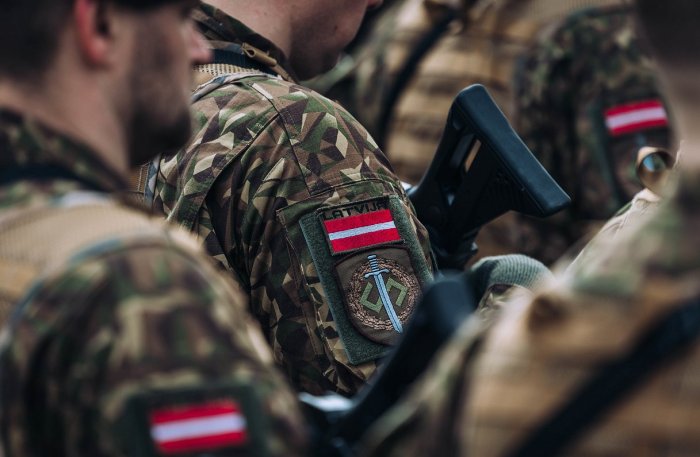 Чайная диверсия в армии Латвии: политиканы вновь увидели «российскую угрозу»