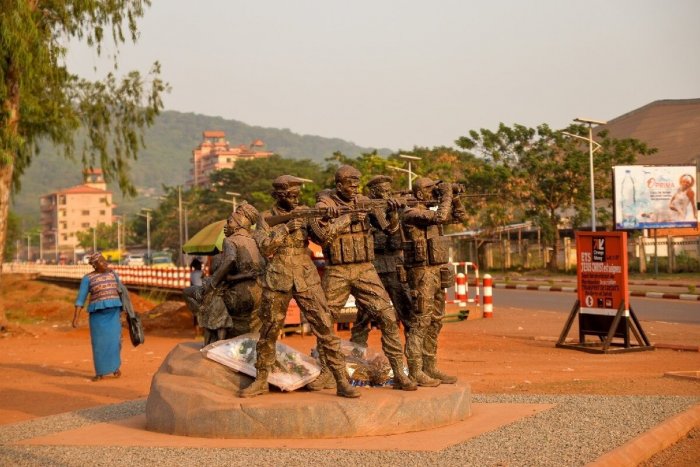 День Победы в Африке: бойцы ЧВК «Вагнер» возложили цветы к Вечному огню