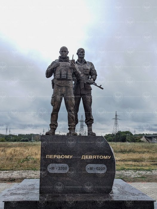 Полководцы вместе со своими солдатами: новый памятник отцам ЧВК «Вагнер» под Самарой